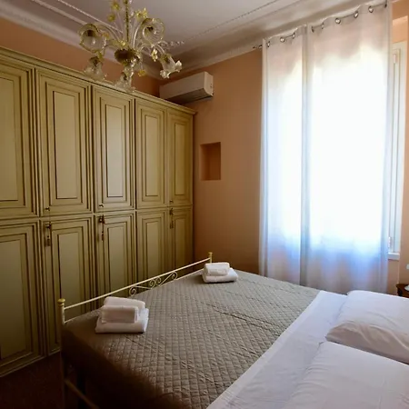 Classicosuitetetti Attico Di Charme Con Terrazza Solarium Privata, A Pochi Minuti Dalla Fiera E Dal Mare Apartment