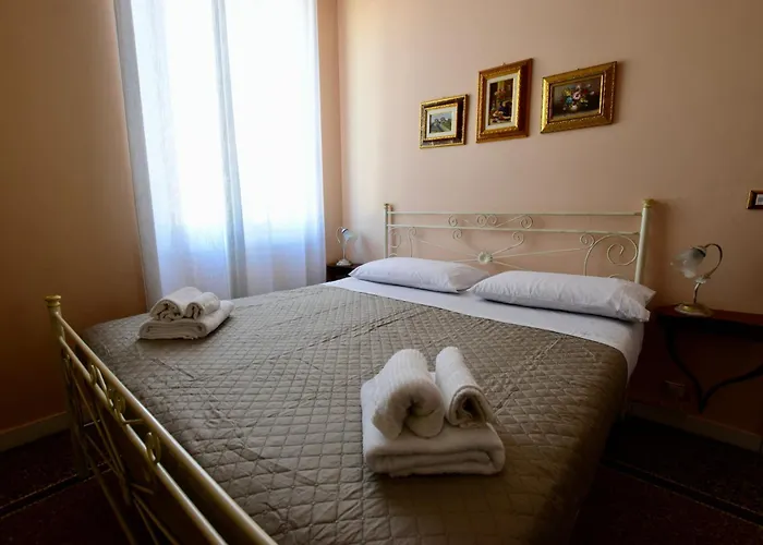 Apartamento Classicosuitetetti Attico Di Charme Con Terrazza Solarium Privata, A Pochi Minuti Dalla Fiera E Dal Mare *