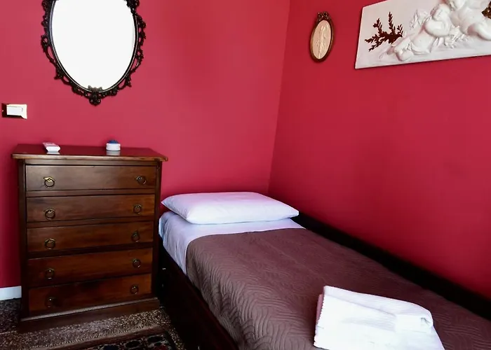 Apartamento Classicosuitetetti Attico Di Charme Con Terrazza Solarium Privata, A Pochi Minuti Dalla Fiera E Dal Mare *