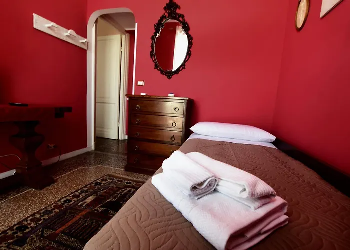 Apartamento Classicosuitetetti Attico Di Charme Con Terrazza Solarium Privata, A Pochi Minuti Dalla Fiera E Dal Mare *