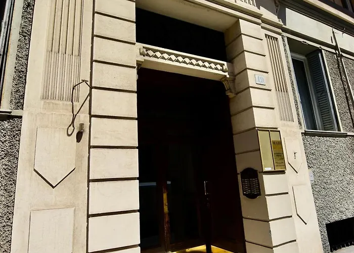 Apartamento Classicosuitetetti Attico Di Charme Con Terrazza Solarium Privata, A Pochi Minuti Dalla Fiera E Dal Mare Génova