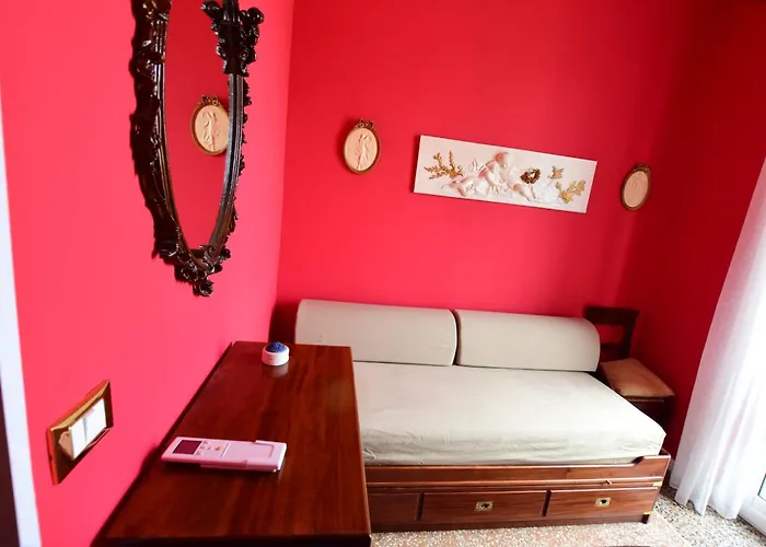 Apartment Classicosuitetetti Attico Di Charme Con Terrazza Solarium Privata, A Pochi Minuti Dalla Fiera E Dal Mare *