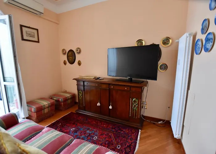 Classicosuitetetti Attico Di Charme Con Terrazza Solarium Privata, A Pochi Minuti Dalla Fiera E Dal Mare Apartment Genua