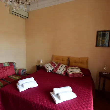 Apartament Classicosuitetetti Attico Di Charme Con Terrazza Solarium Privata, A Pochi Minuti Dalla Fiera E Dal Mare *