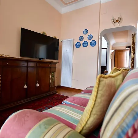 Classicosuitetetti Stylish Penthouse With Private Sun Terrace, Near The Fiera And Beaches Апартаменты Генуя