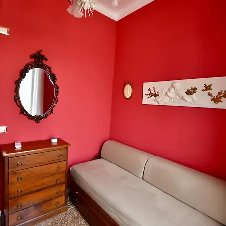 Apartament Classicosuitetetti Attico Di Charme Con Terrazza Solarium Privata, A Pochi Minuti Dalla Fiera E Dal Mare Genua