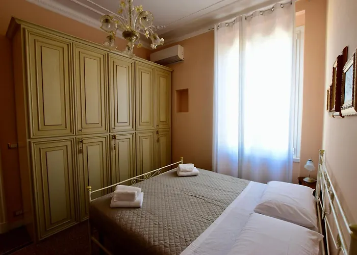 Classicosuitetetti Attico Di Charme Con Terrazza Solarium Privata, A Pochi Minuti Dalla Fiera E Dal Mare Apartment