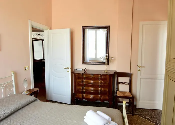 Classicosuitetetti Attico Di Charme Con Terrazza Solarium Privata, A Pochi Minuti Dalla Fiera E Dal Mare
