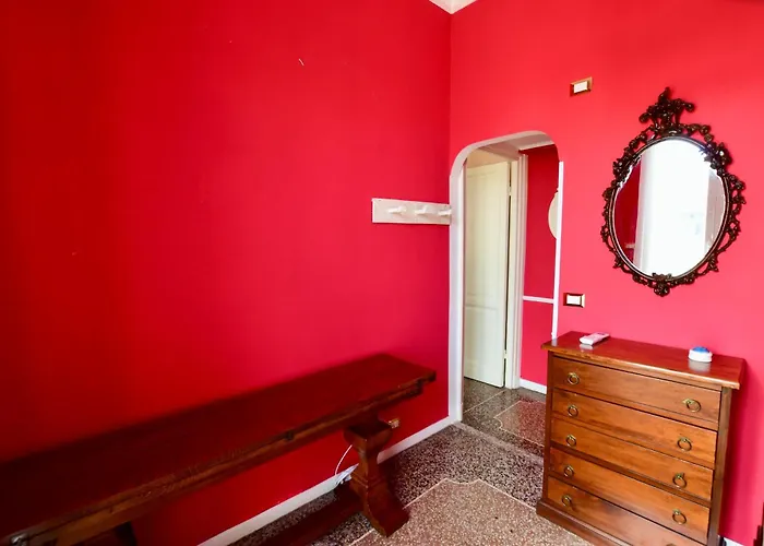Apartment Classicosuitetetti Attico Di Charme Con Terrazza Solarium Privata, A Pochi Minuti Dalla Fiera E Dal Mare