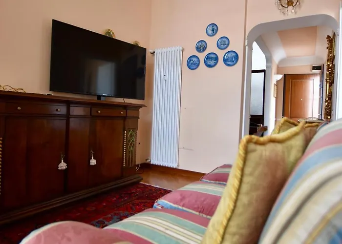 Classicosuitetetti Attico Di Charme Con Terrazza Solarium Privata, A Pochi Minuti Dalla Fiera E Dal Mare Apartment Genoa