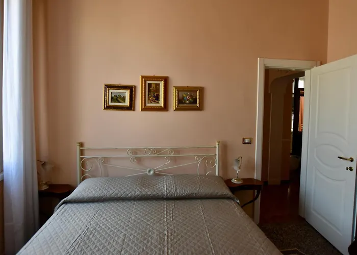 Classicosuitetetti Attico Di Charme Con Terrazza Solarium Privata, A Pochi Minuti Dalla Fiera E Dal Mare Apartment