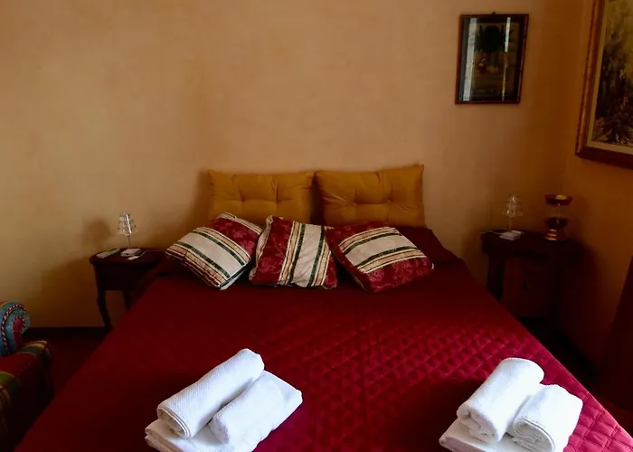 Apartment Classicosuitetetti Attico Di Charme Con Terrazza Solarium Privata, A Pochi Minuti Dalla Fiera E Dal Mare