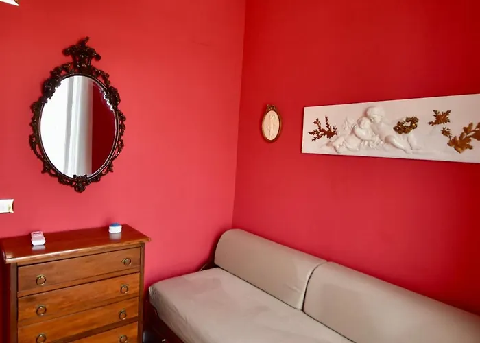 Apartment Classicosuitetetti Attico Di Charme Con Terrazza Solarium Privata, A Pochi Minuti Dalla Fiera E Dal Mare Genoa