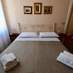 Classicosuitetetti Attico Di Charme Con Terrazza Solarium Privata, A Pochi Minuti Dalla Fiera E Dal Mare Lejlighed *