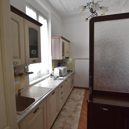 Classicosuitetetti Attico Di Charme Con Terrazza Solarium Privata, A Pochi Minuti Dalla Fiera E Dal Mare * Genova