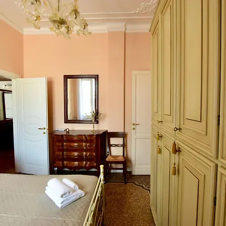 Classicosuitetetti Attico Di Charme Con Terrazza Solarium Privata, A Pochi Minuti Dalla Fiera E Dal Mare Lejlighed *